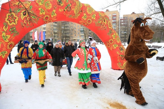 Масленичная неделя в Долгопрудном: праздник, который нельзя пропустить! 🌞🍴 
С 24 февраля в Долгопрудном..