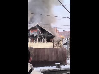 Сегодня около 10 утра в деревне Путилково сгорел частный..